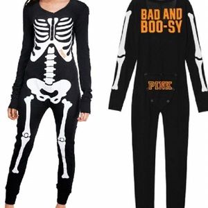 🆕PINK VS ☠️SKELETON HALLOWEEN ONESIE